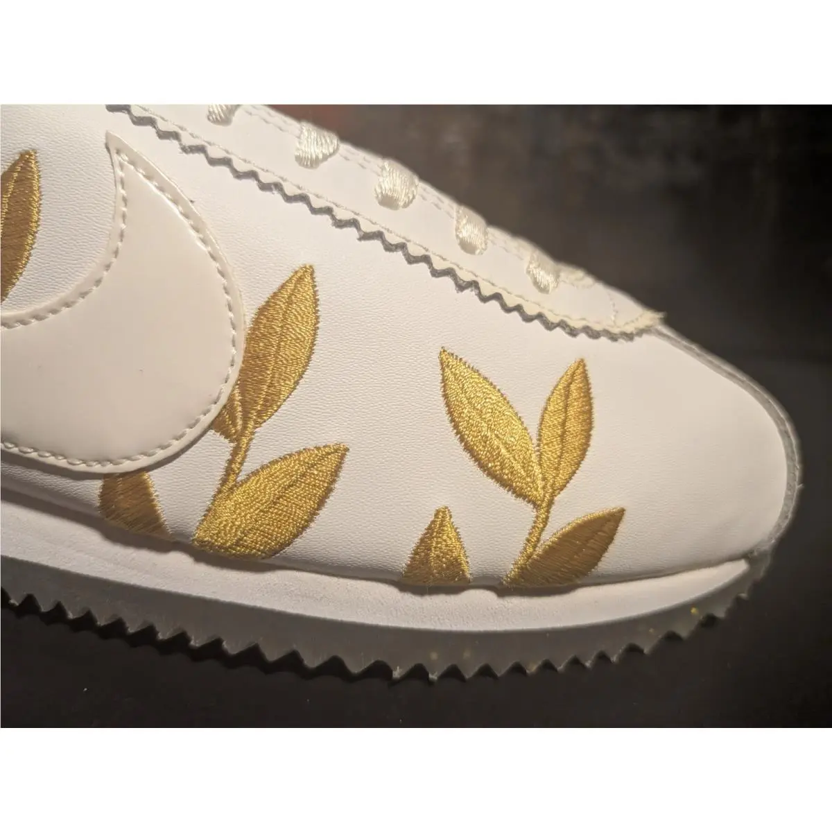 Nike shoes - Nike Classic Cortez SE - Classic Cortez - AR5393-100 - White 10