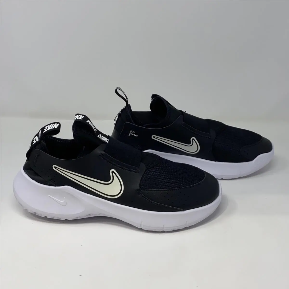 Nike Flex Runner 3 GS Black/white Running Shoes 5Y EU 37.5