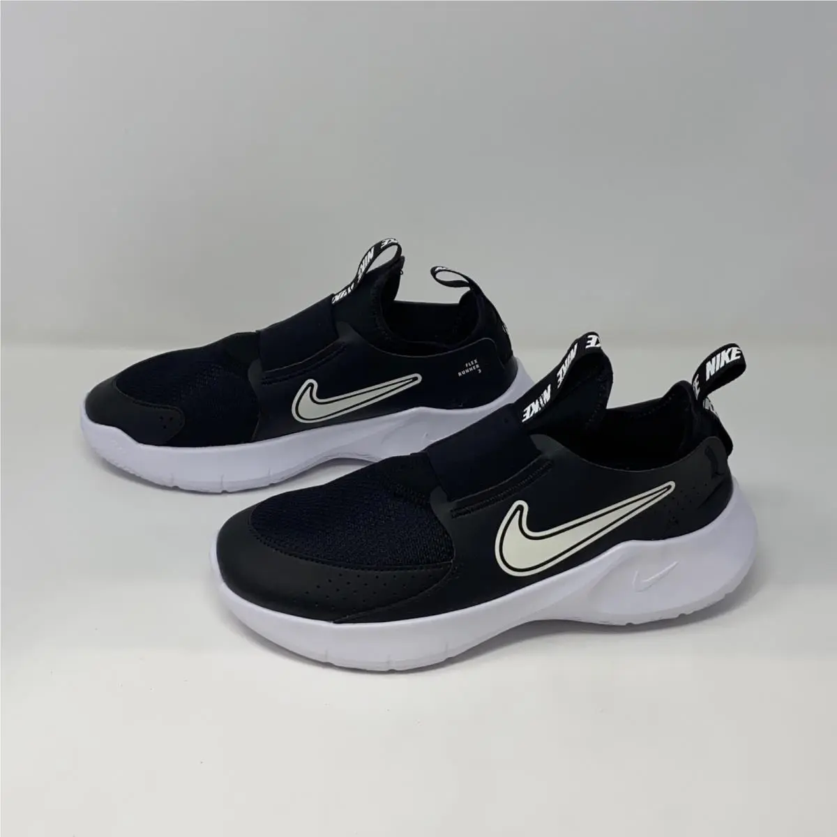 Nike shoes - Nike Flex Runner - Flex Runner - Black 1