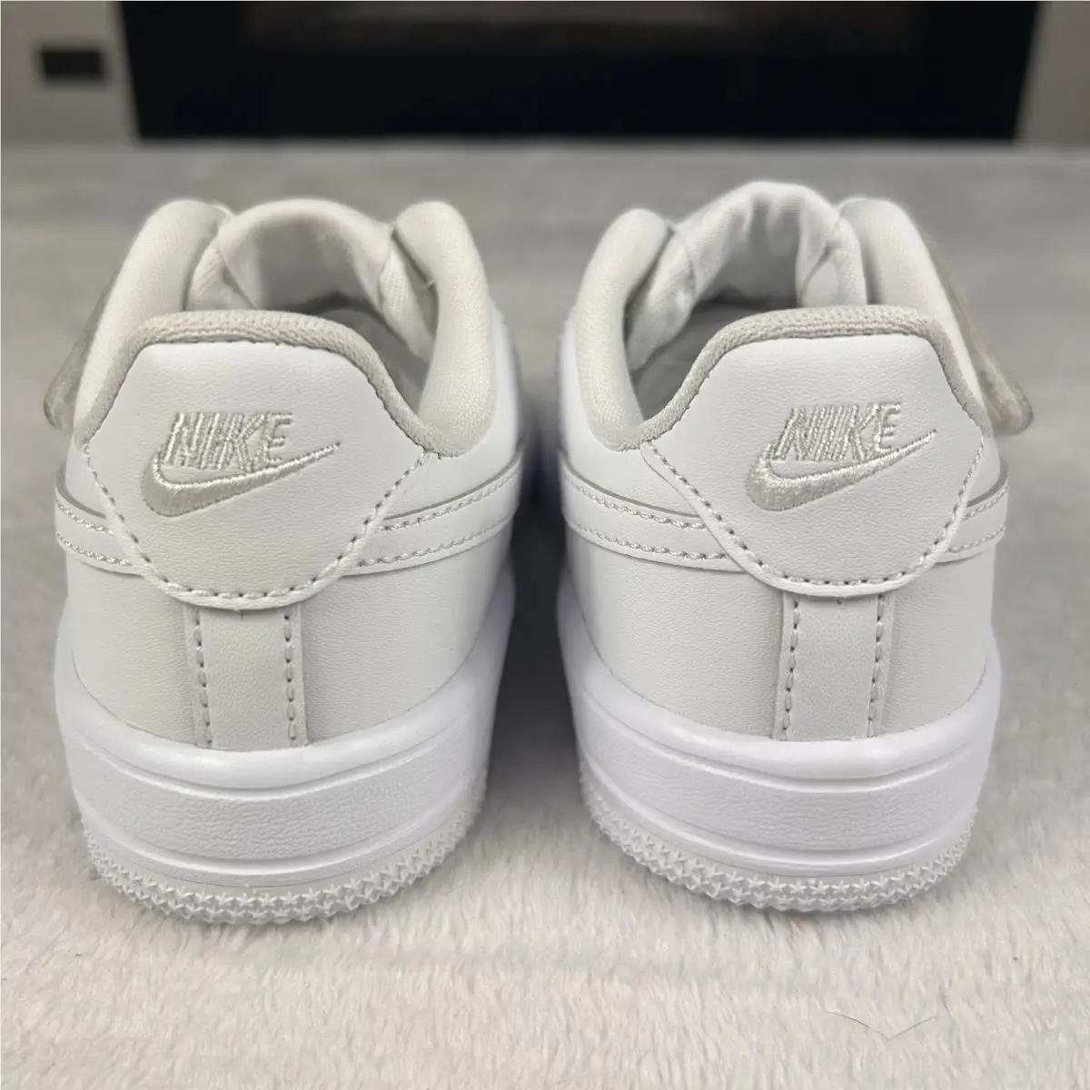 Nike shoes - Nike Force 1 Low EasyOn - White (UPC: 0196975930241) 5