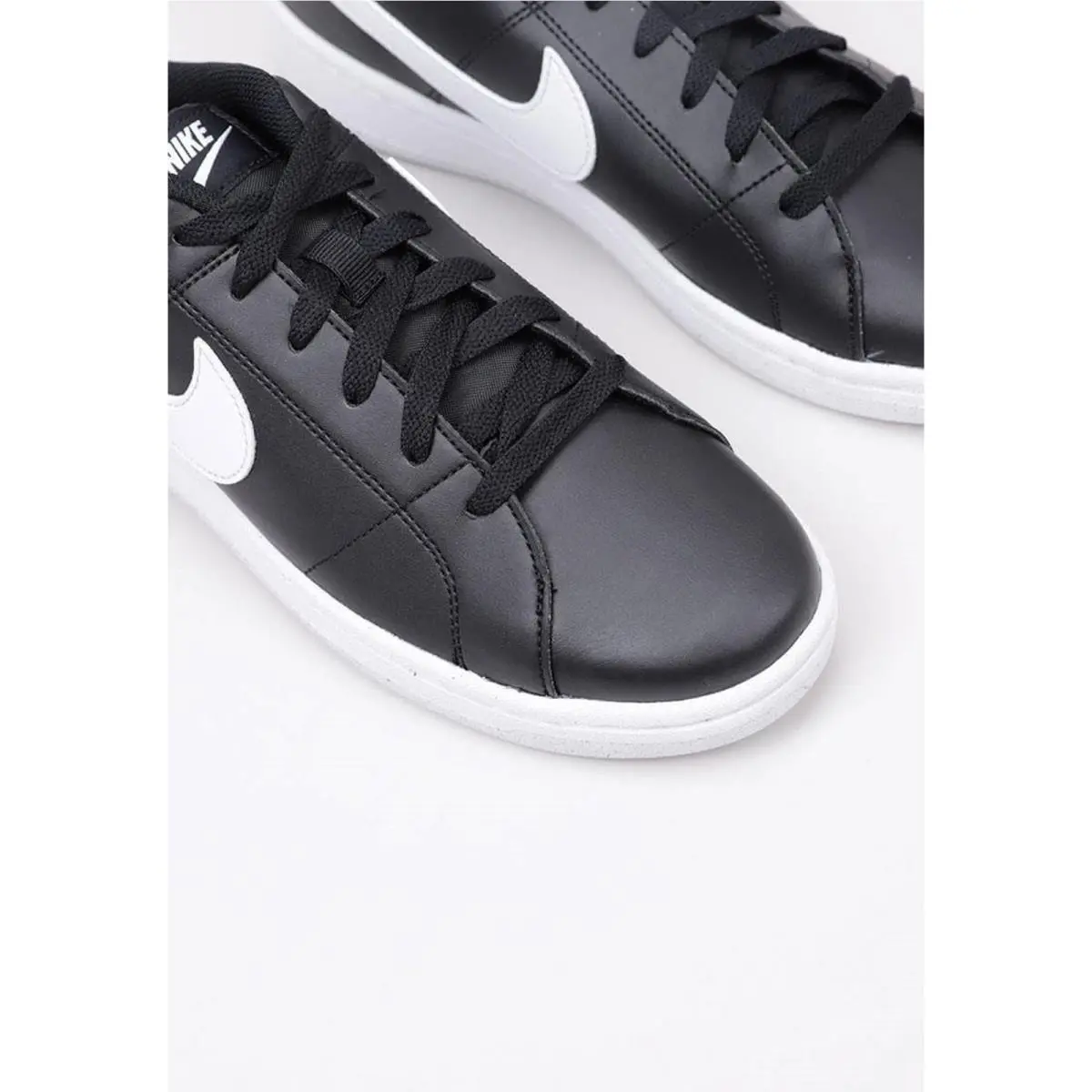 Nike shoes - Black 2