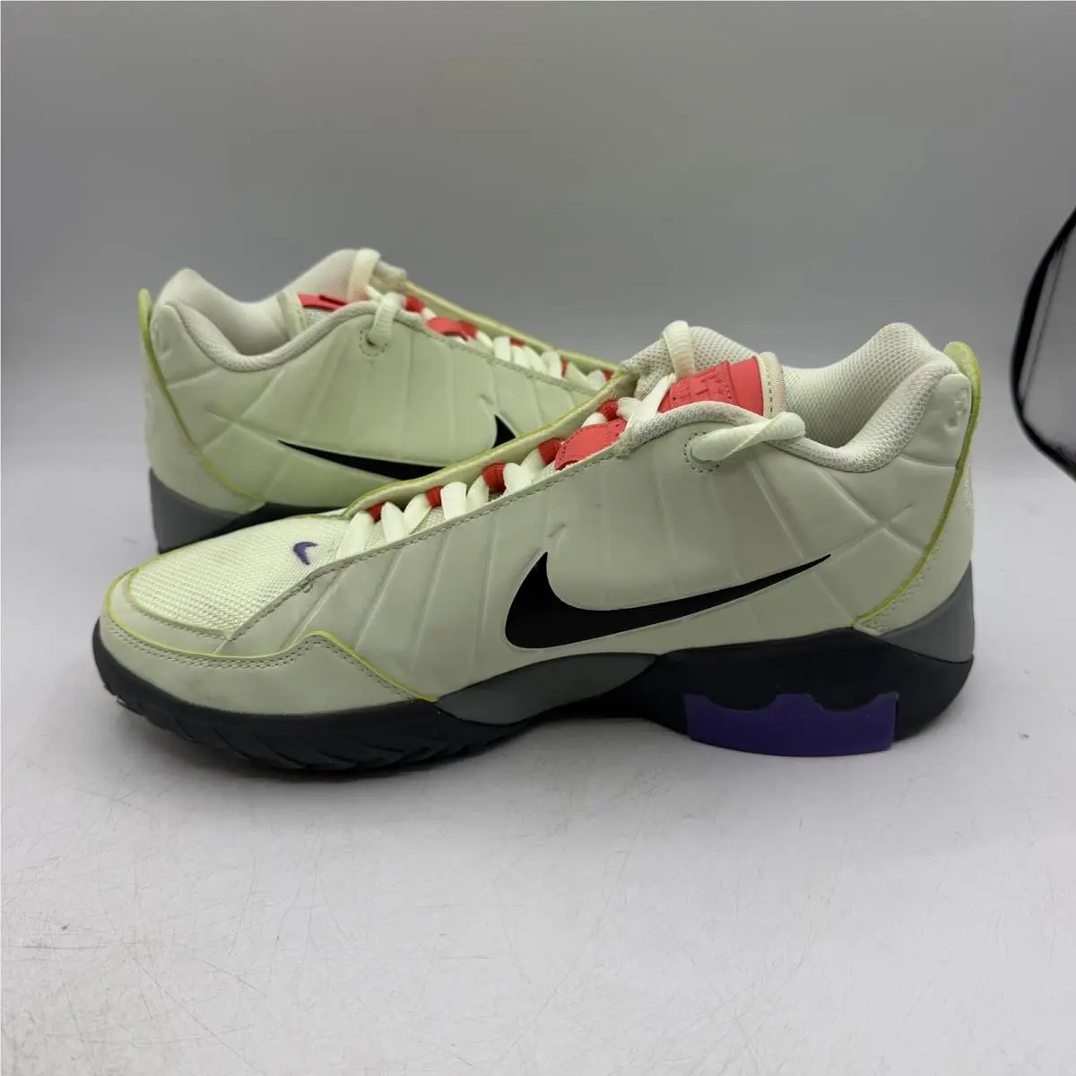 Nike shoes - Nike LeBron Witness - LeBron Witness - HQ8034-701 - Multicolor 1