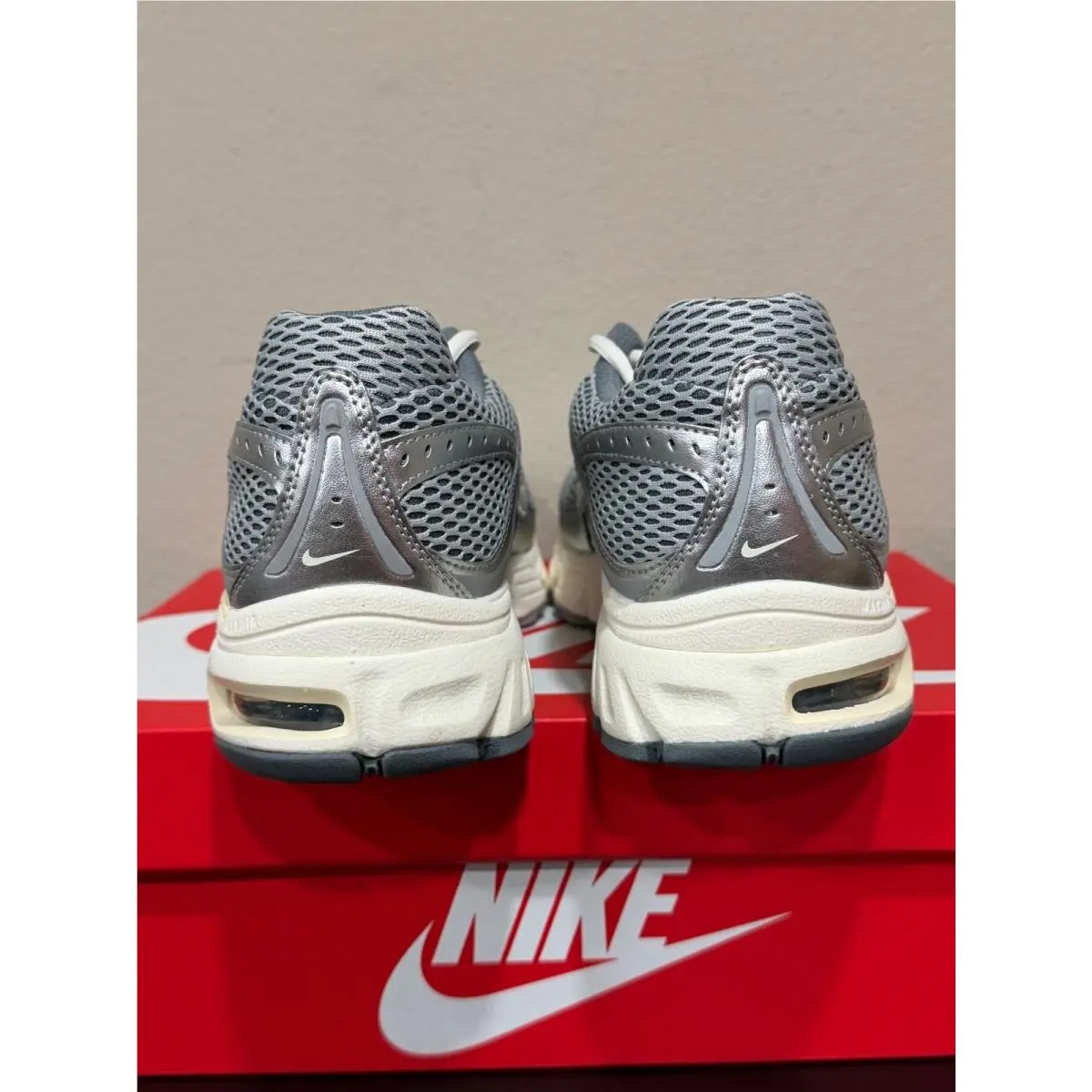 Nike shoes - Gray 3