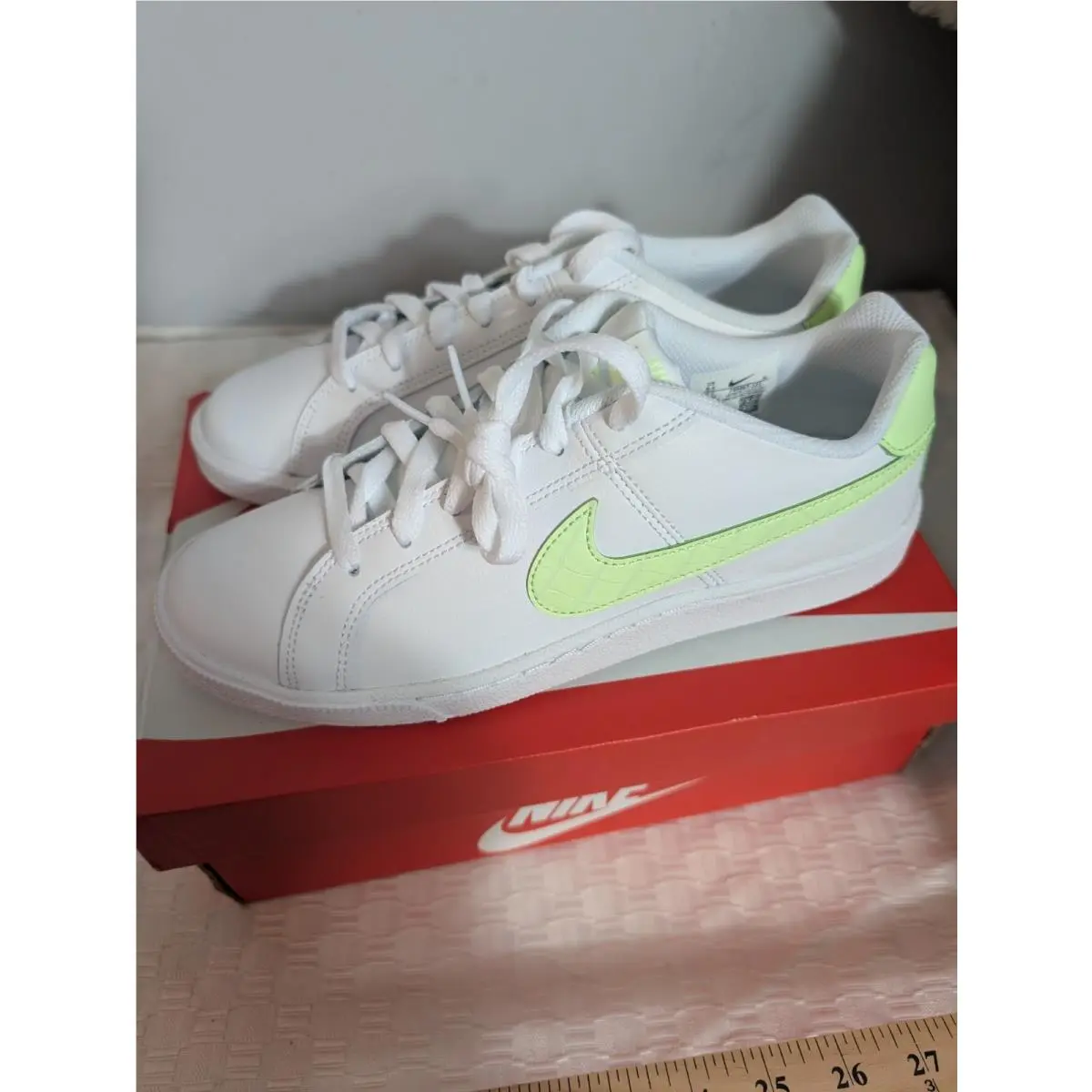 Nike shoes - White, Green 1