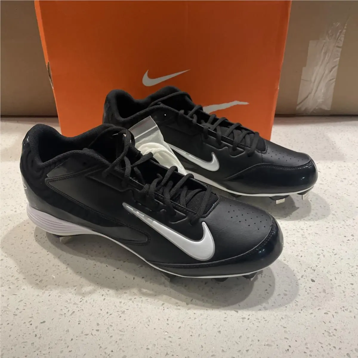 Nike shoes - 615963010 - 615963-010 - Black/White 1