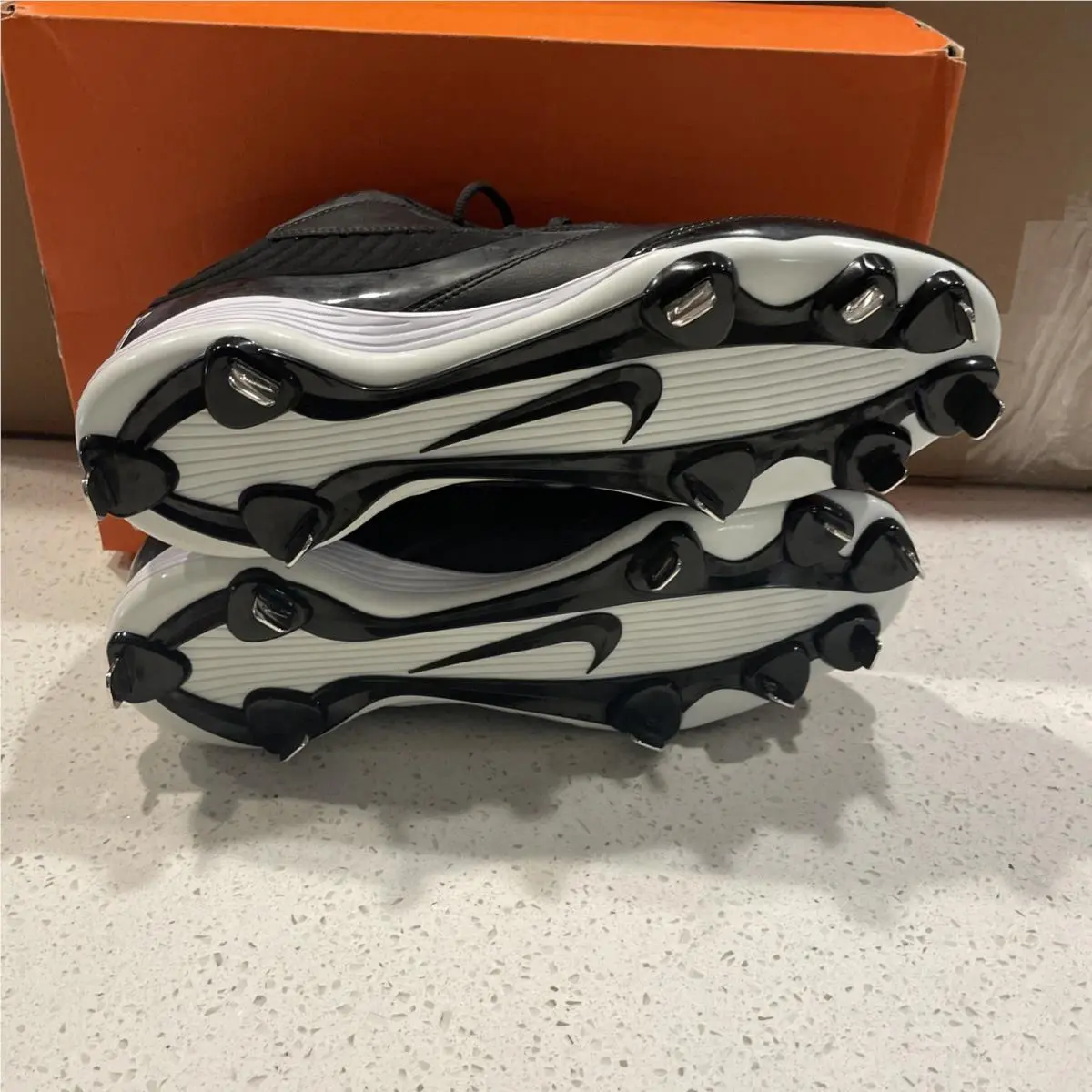 Nike shoes - 615963010 - 615963-010 - Black/White 5