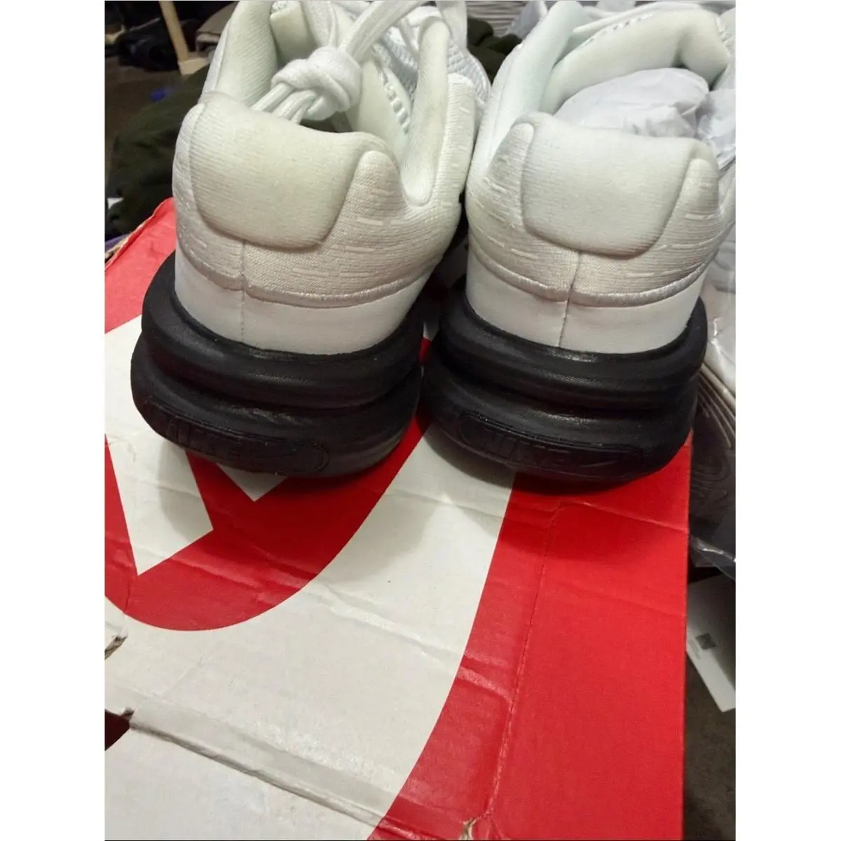 Nike shoes - White 2