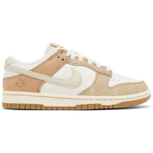 Size 9.5 -  Dunk SE Low Australia W by Nike