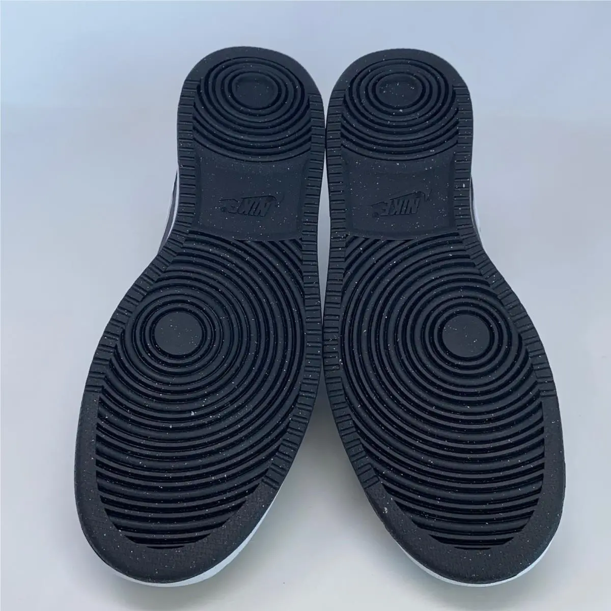 Nike shoes - Black (UPC: 197601450812) 4
