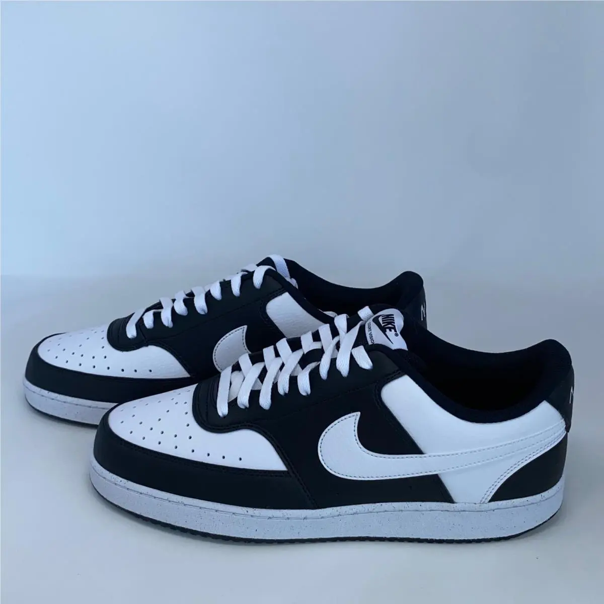 Nike shoes - Black (UPC: 197601450812) 0