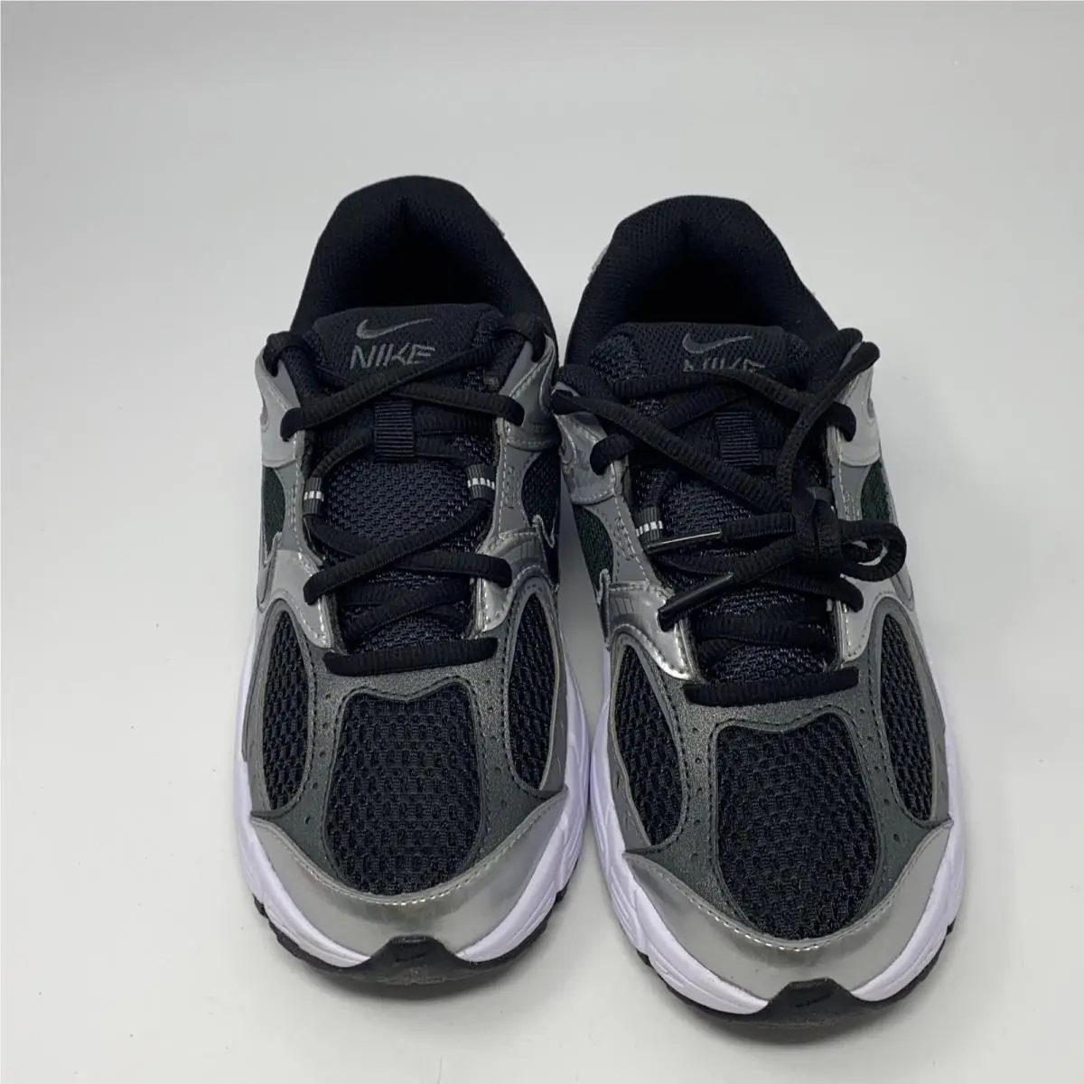 Nike shoes - Black 2