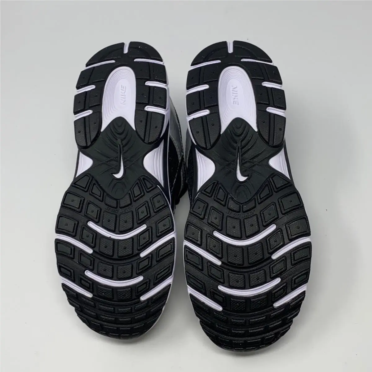 Nike shoes - Black 3