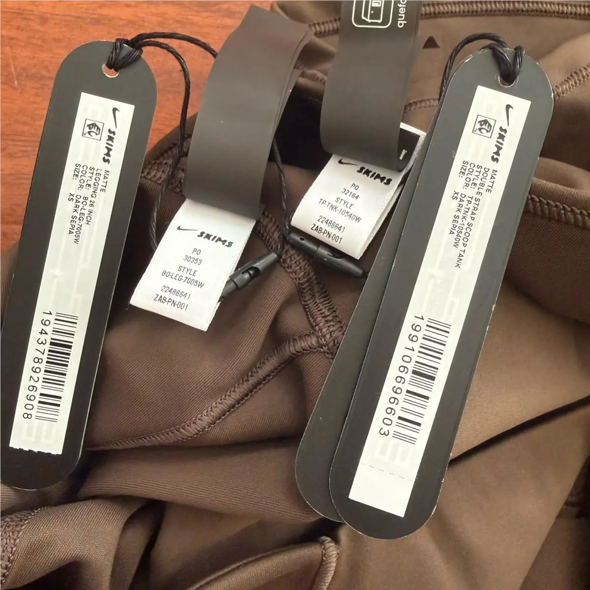 Nike clothing - Dark Sepia (Brown) 1