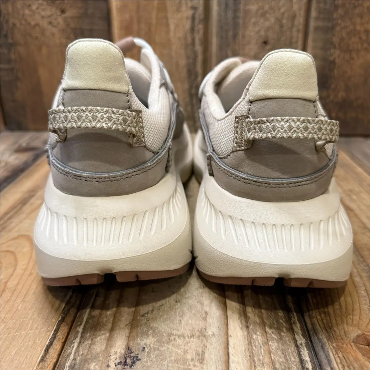 UGG shoes - CA805 V2 REMIX - REMIX - 1138050 - Beige (UPC: 196565260925) 6