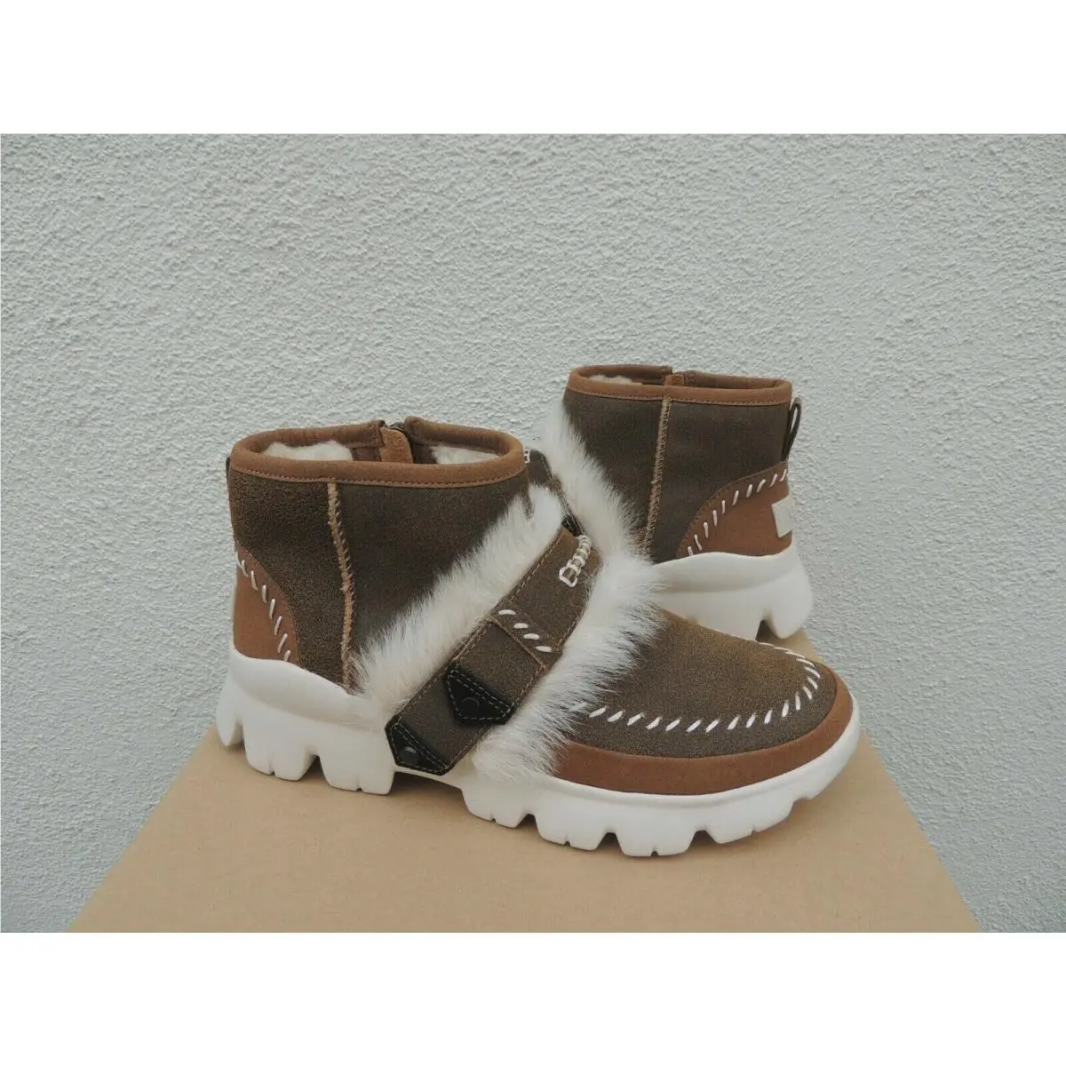 UGG shoes - UGG Fluff punk ankle boot - Chestnut Bomber (UPC: 192410400485) 2