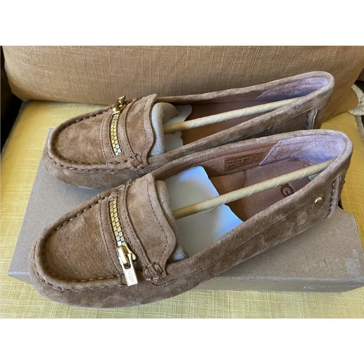 UGG shoes - Chestnut (UPC: 888855918714) 1
