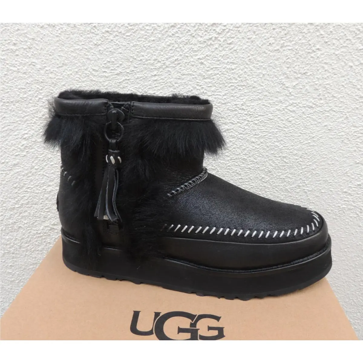 UGG shoes - UGG Fluff Punk - Fluff Punk - Black (UPC: 192410157136) 0