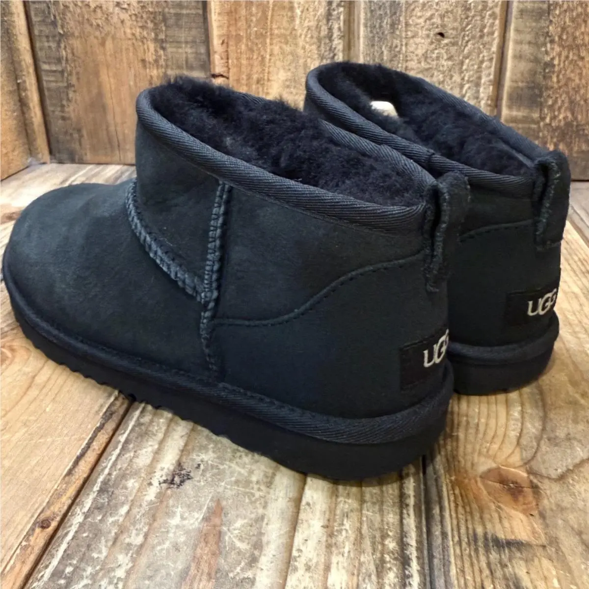 UGG shoes - CLASSIC ULTRA MINI - CLASSIC ULTRA MINI - Black 3