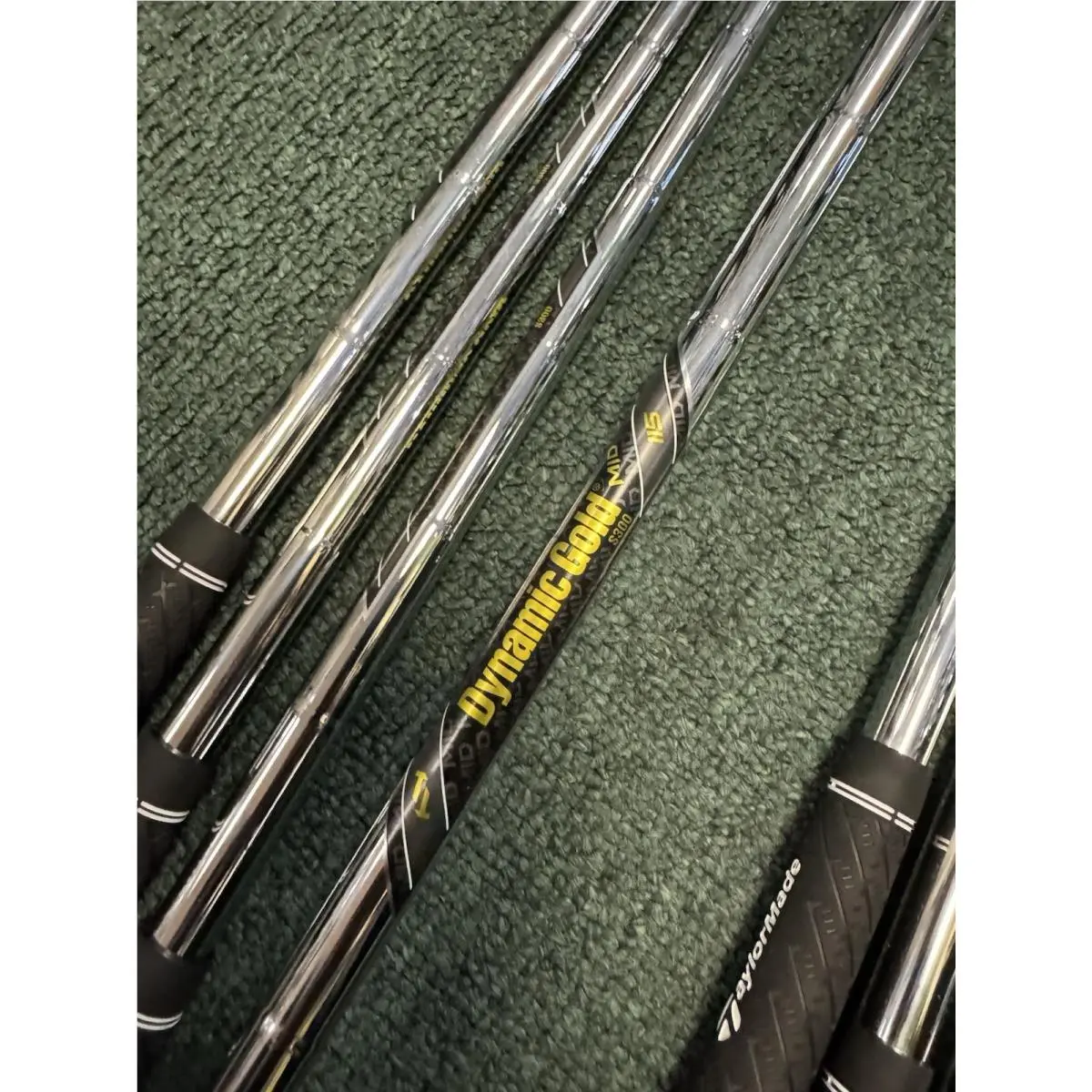 TaylorMade  - True Temper Dynamic Gold Mid 115 - Gold (UPC: 192371848722) 0