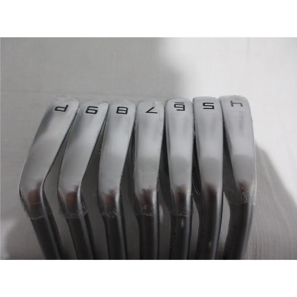 TaylorMade  - Dynamic Gold Mid 115 S300 3