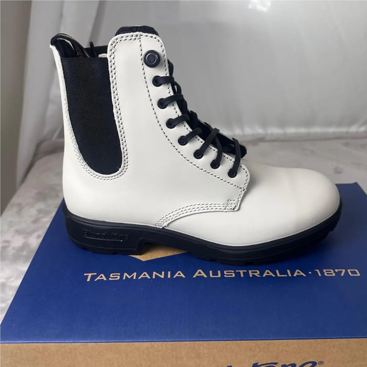 Blundstone shoes - White 8