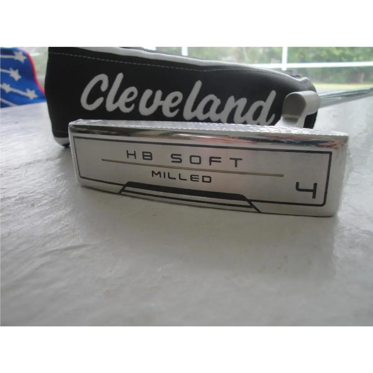Cleveland HB Soft Milled 4 35 Slight Arc Putter with Headcover 611