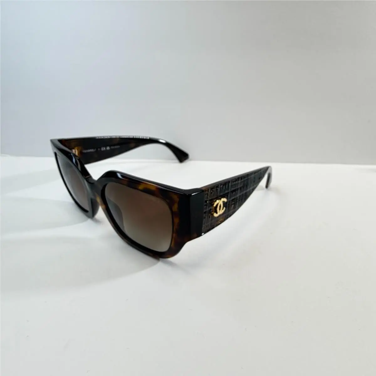 Chanel CH 5571 714S9 Dark Havana Frame W/polarized Brown Lenses