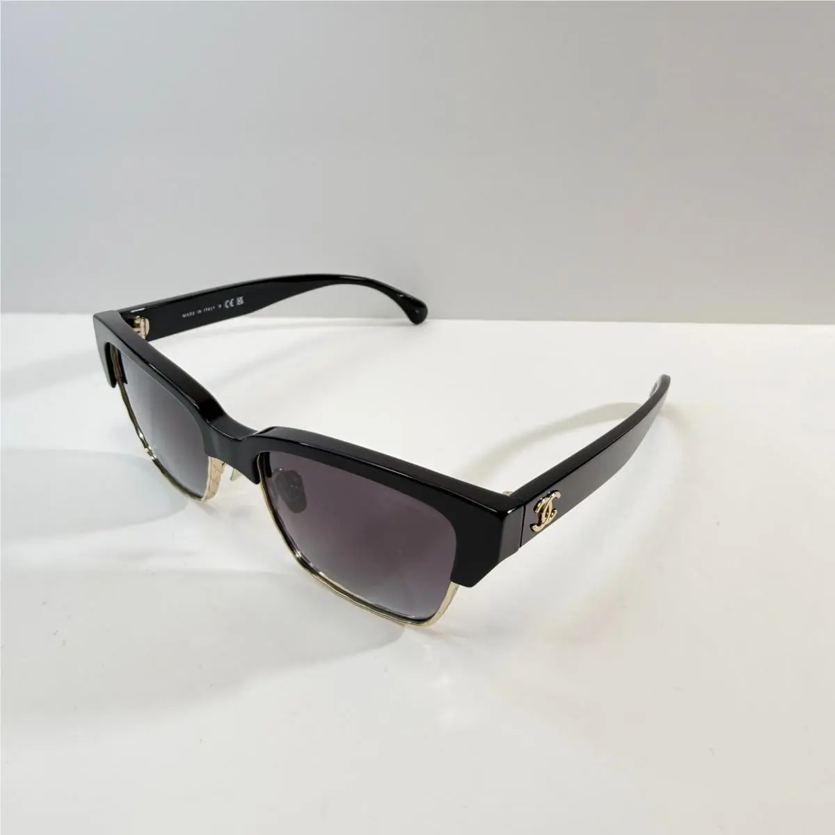 Chanel CH 5558 622/S6 Black Frame W/grey Lenses