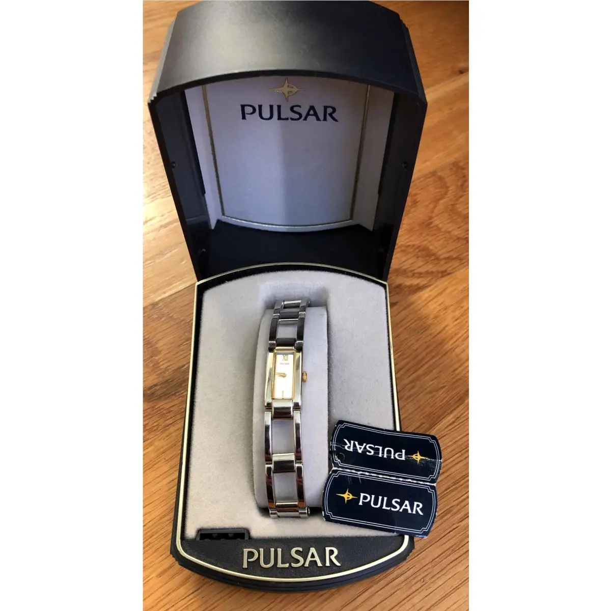 Women`s PEX491 Mineral Crystal Dial Watch Older Stock by Pulsar