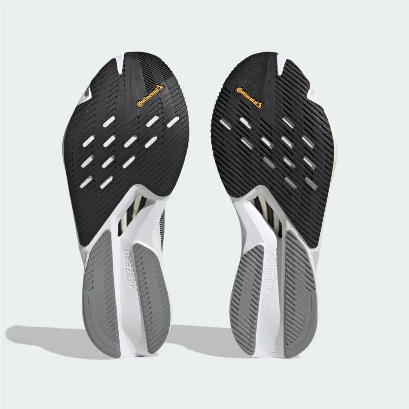 Adidas shoes - Core Black / Cloud White / Carbon 8