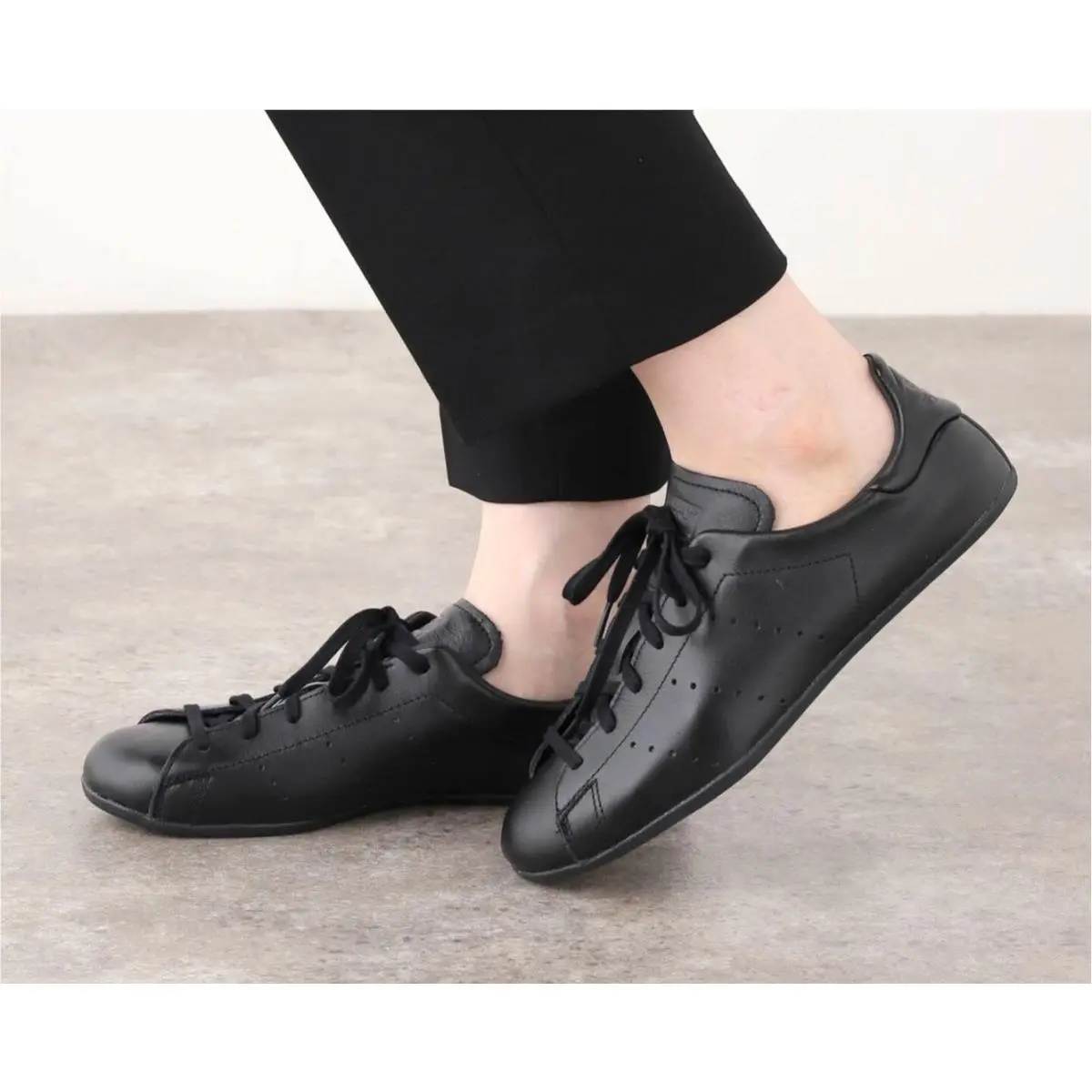 Adidas shoes - adidas Stan Smith - Stan Smith - JR6010 - Black 6
