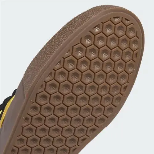 Adidas shoes - Core Black / Preloved Yellow / Gum 18