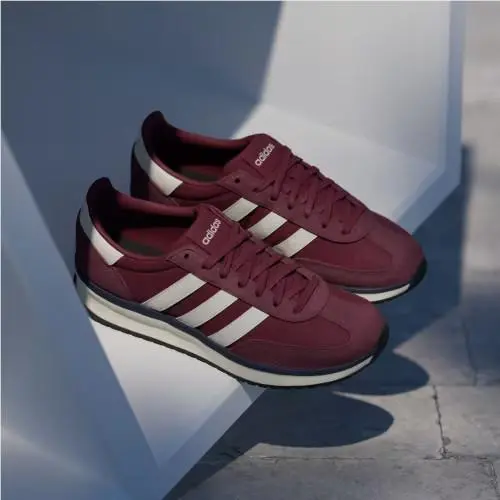 Adidas shoes - Shadow Red / Off White / Dark Blue 3