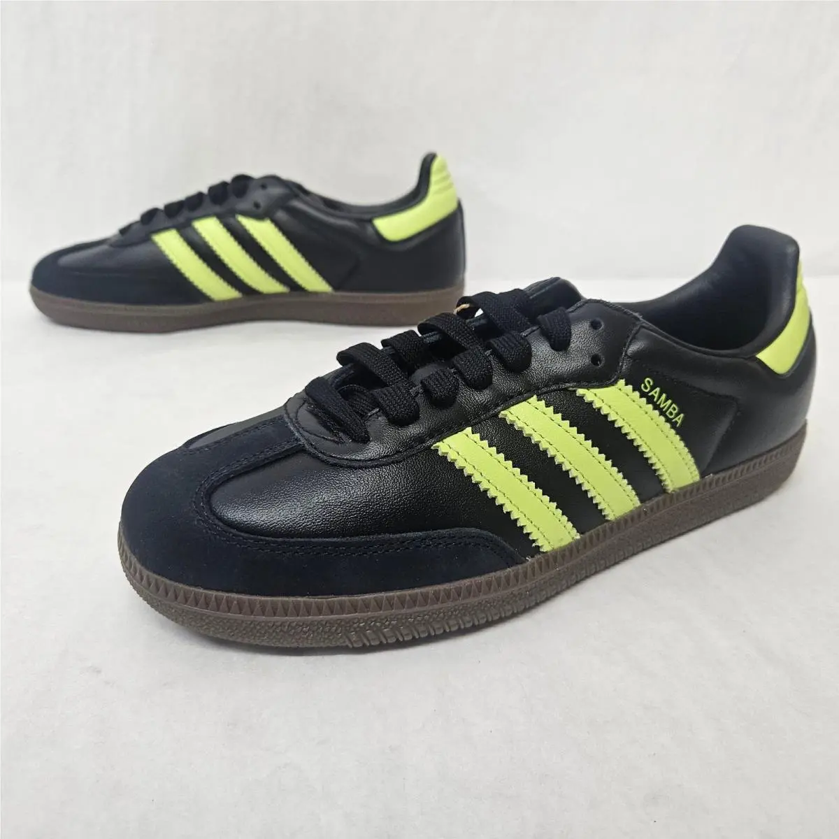 Adidas shoes - JS1387 - JS1387 - Core Black 2