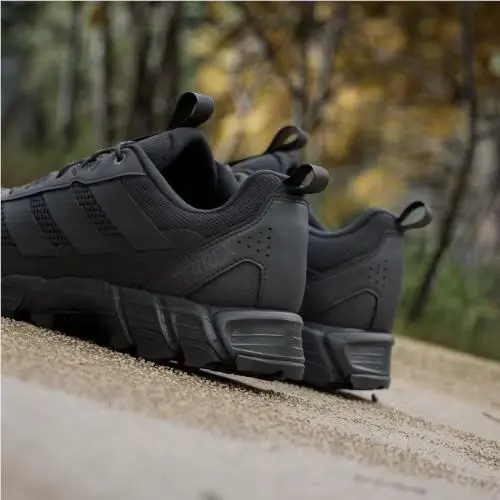 Adidas shoes - Core Black / Carbon / Core Black 19