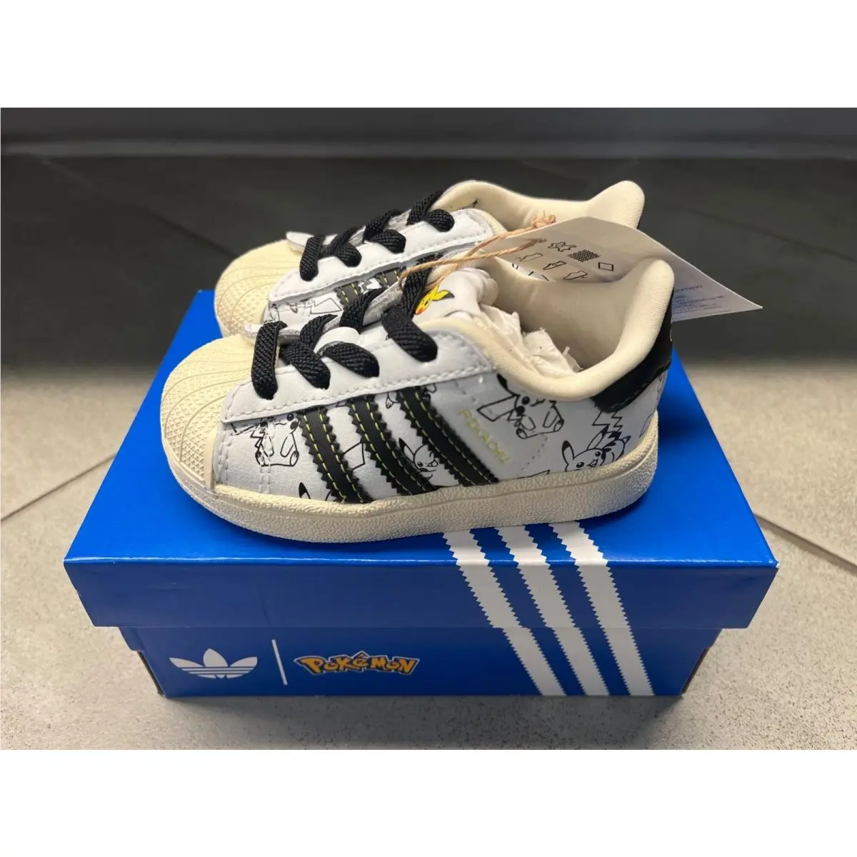 Adidas shoes - White 6
