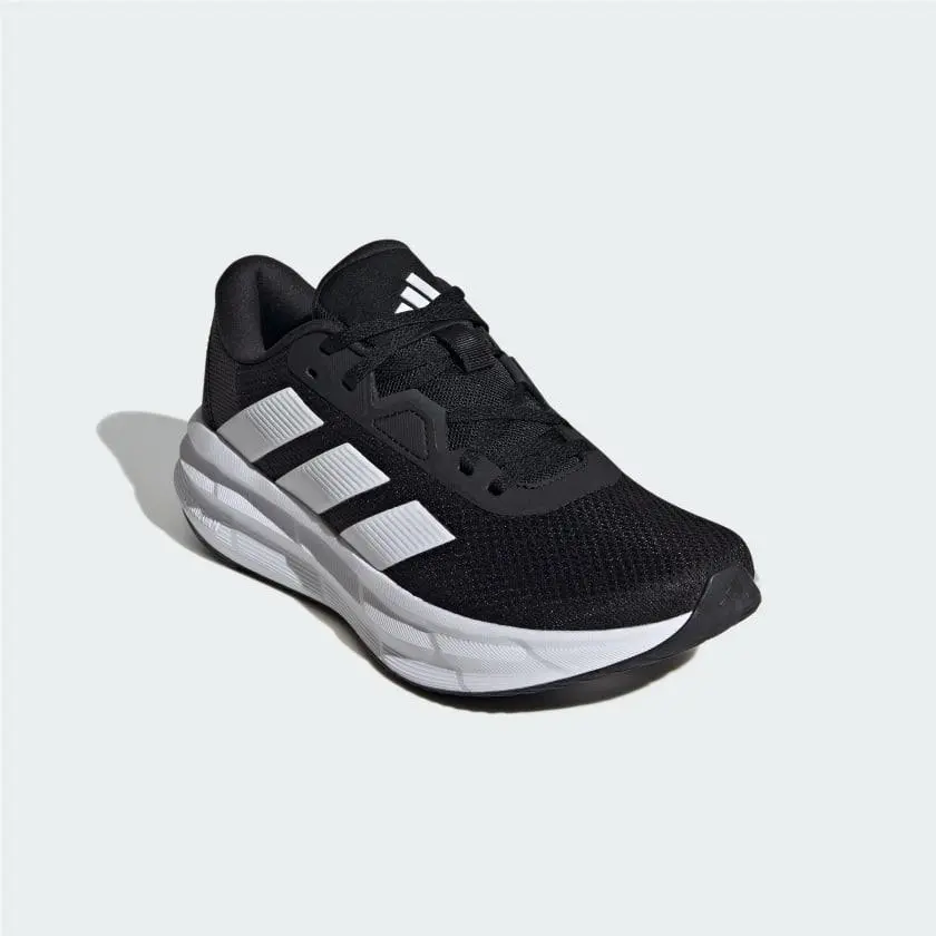 Adidas shoes - Core Black / Cloud White / Carbon 2