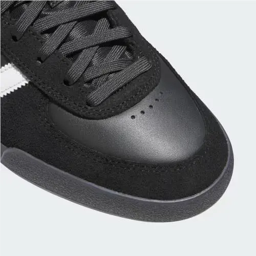 Adidas shoes - Core Black / Cloud White / Carbon 8