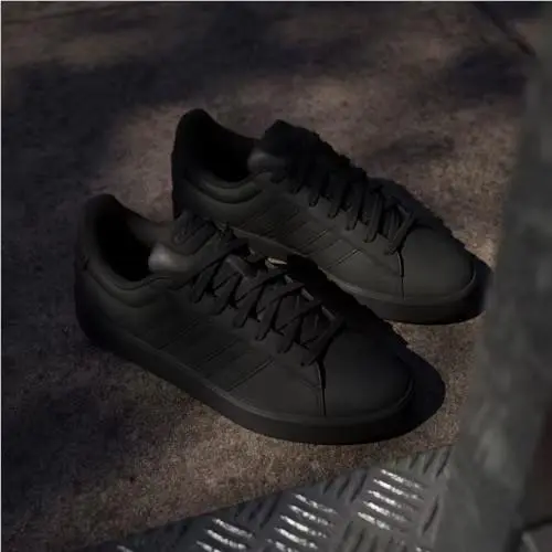 Adidas shoes - Core Black / Core Black / Carbon 3