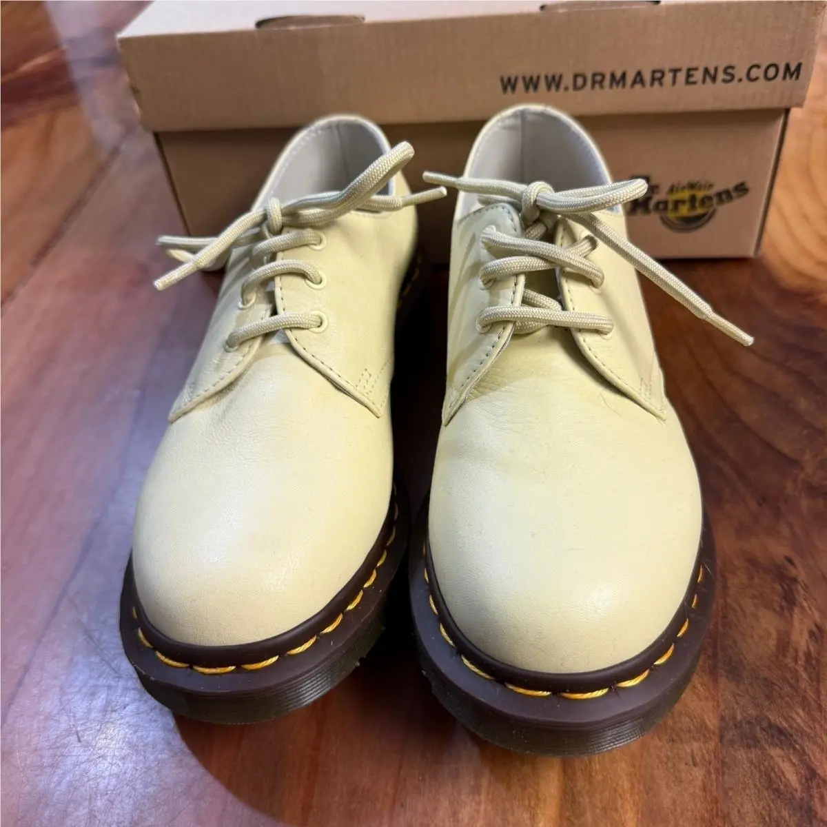 Dr. Martens shoes - Cream 0