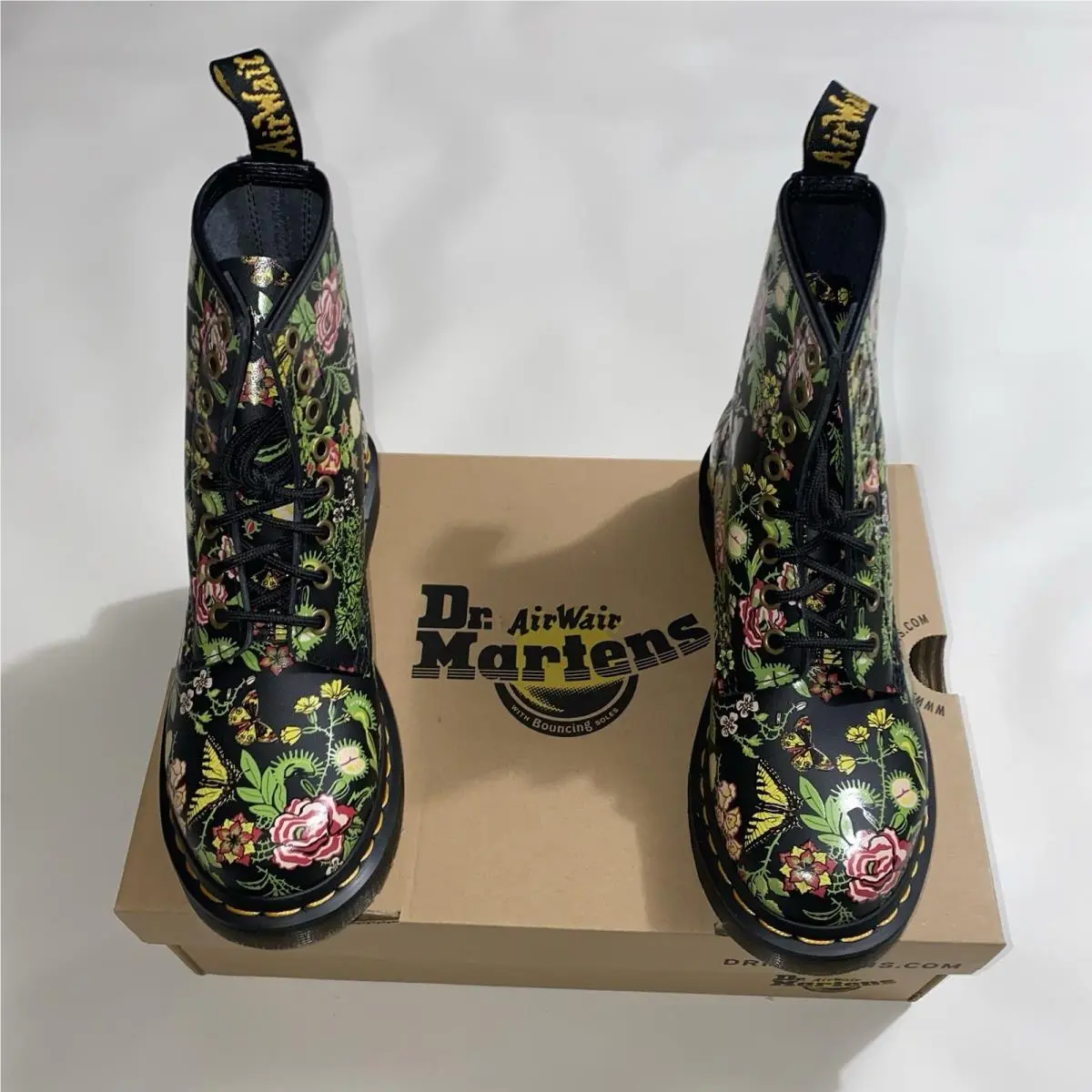 Dr. Martens shoes - Dr Martens Bloom Backhand - Bloom Backhand - Black (UPC: 190665452457) 0