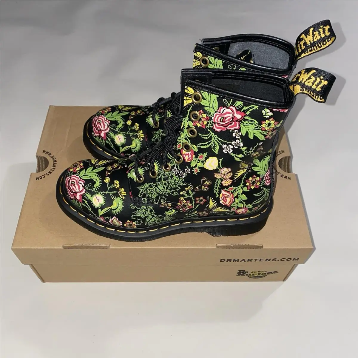 Dr. Martens shoes - Dr Martens Bloom Backhand - Bloom Backhand - Black (UPC: 190665452457) 3