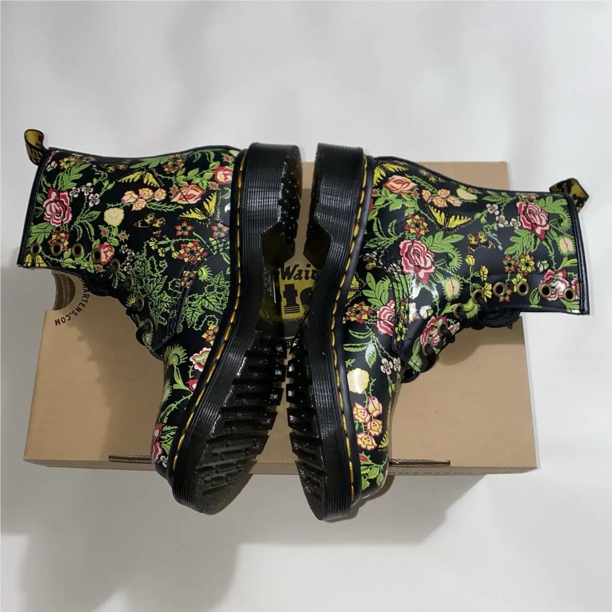 Dr. Martens shoes - Dr Martens Bloom Backhand - Bloom Backhand - Black (UPC: 190665452457) 4