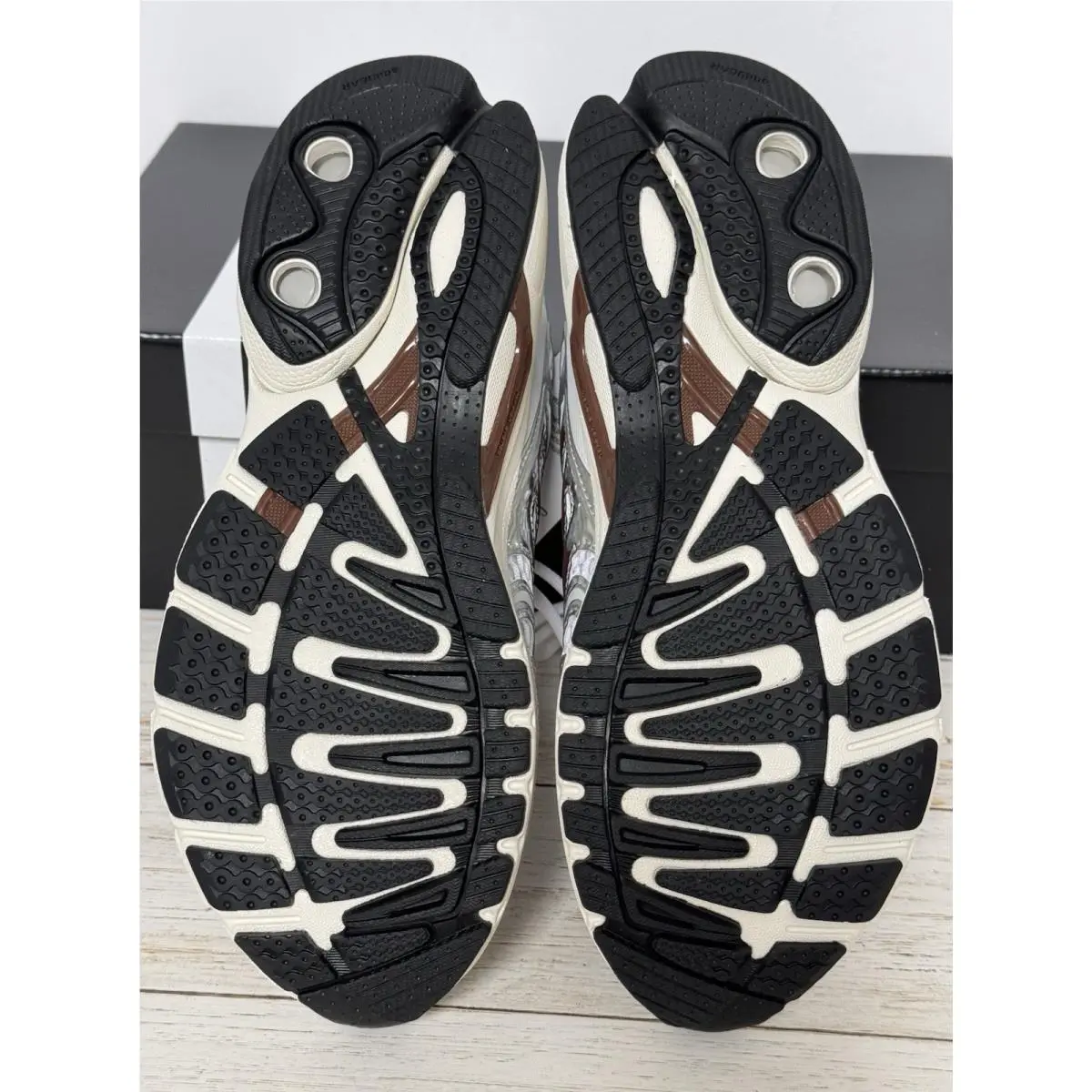 Adidas shoes - adidas ADISTAR CONTROL - ADISTAR CONTROL - KI4179 - Ftwr White/Preloved Brown/Grey 7