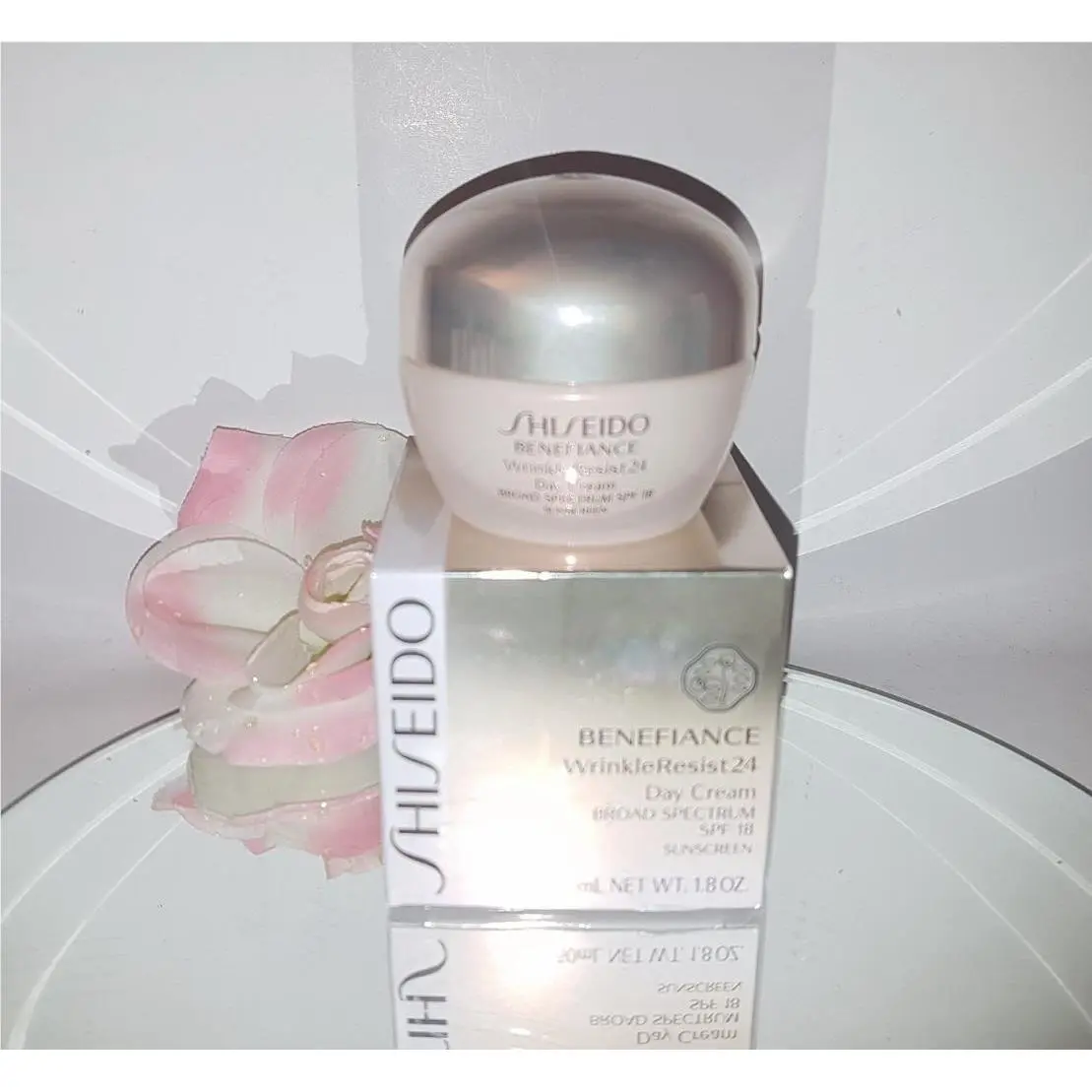 Benefiance WrinkleResist24 Day Cream Spf 18 Sunscreen 50ml 1.8oz 1.7oz by Shiseido