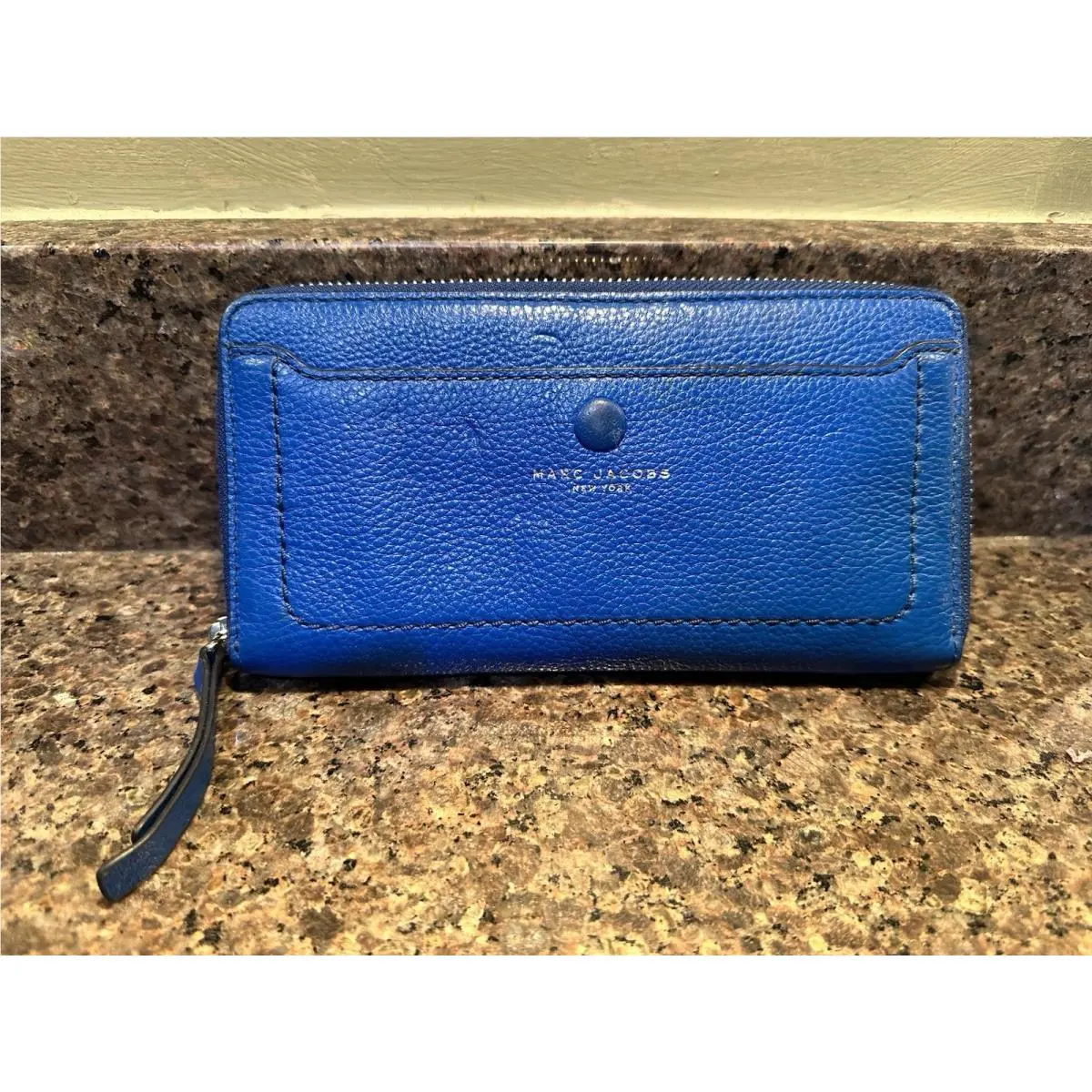 Marc Jacobs Zip Around Leather Continental Wallet Ultra Blue M0013948 Read
