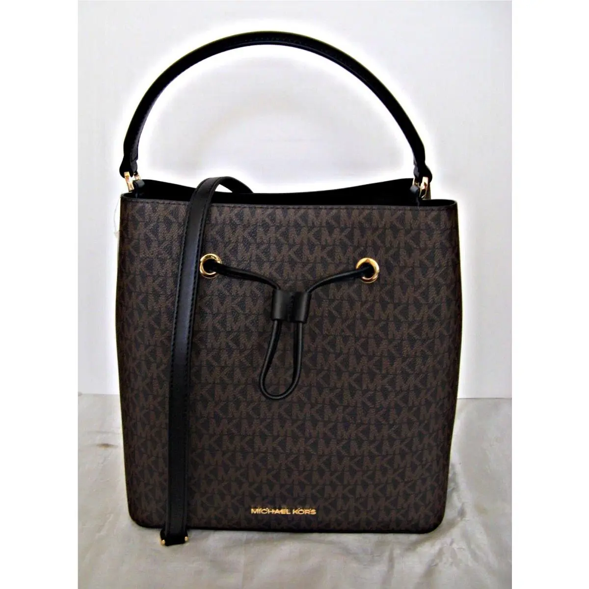 - Suri Large Bucket Messenger - Brown / Black by Michael Kors