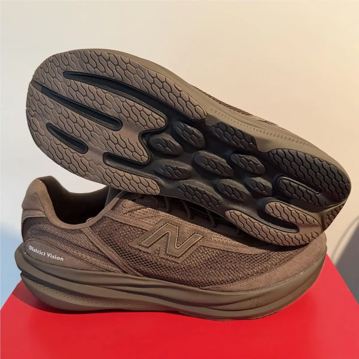 New Balance shoes - New Balance 1080 - M10806ON - Brown 3
