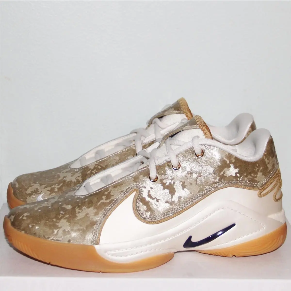 Nike shoes - Nike Lebron 22 GS - Lebron - Gold 0