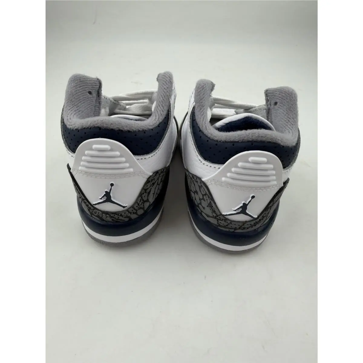 Nike shoes - Air Jordan 3 - Air - White (UPC: 0196975537600) 3